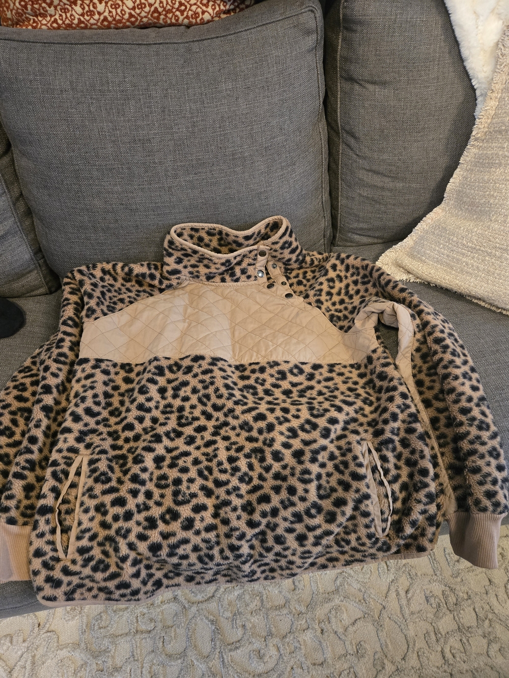 Abercrombie & Fitch Leopard Print Quilted Panel Fleece Pullover - Tan & Black